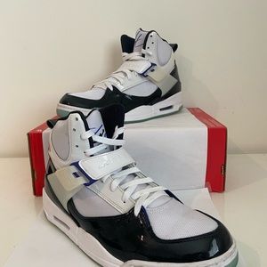 Jordan flight 45 concord. Used size: 9.5